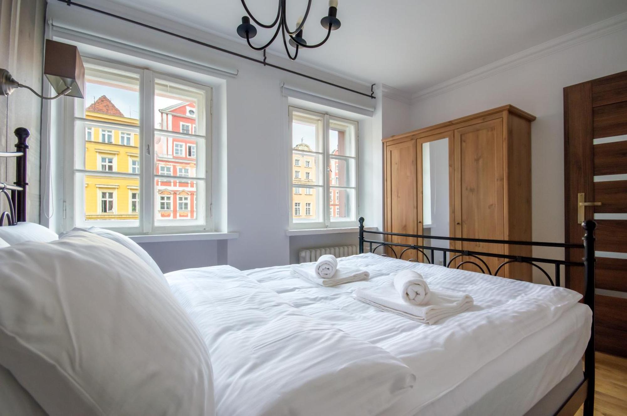Ferienwohnung Apartament W Ratuszu Breslau Exterior foto